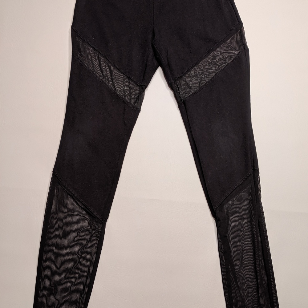 Mossimo Leggings with Sheer Cutouts. Med